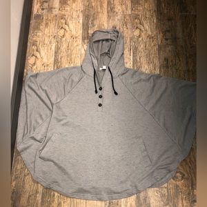 Simply Noelle oversized medium, cape style, hooded